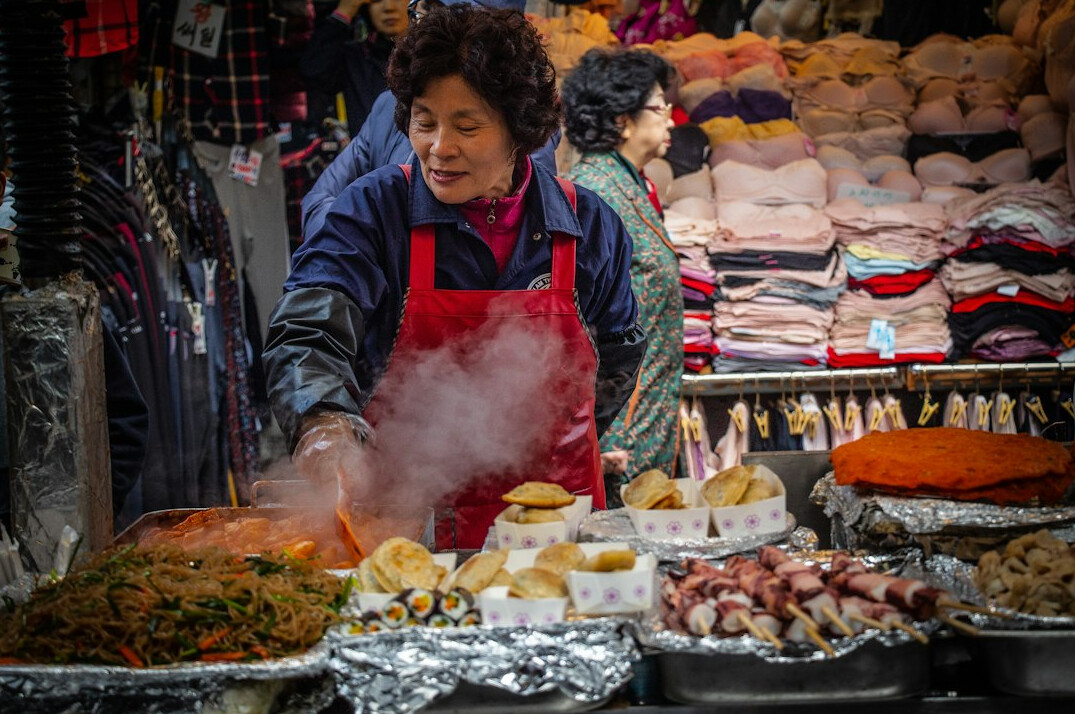 chilean market vendor